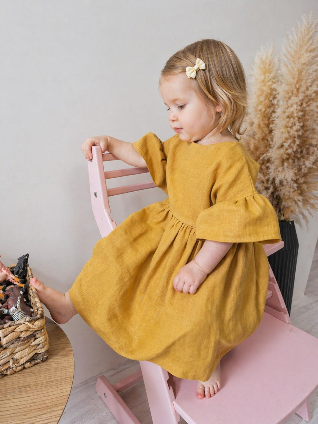 Sproutli® Handgefertigtes Baby- & Mädchenkleid aus Leinen mit Puffärmeln und Rüschen